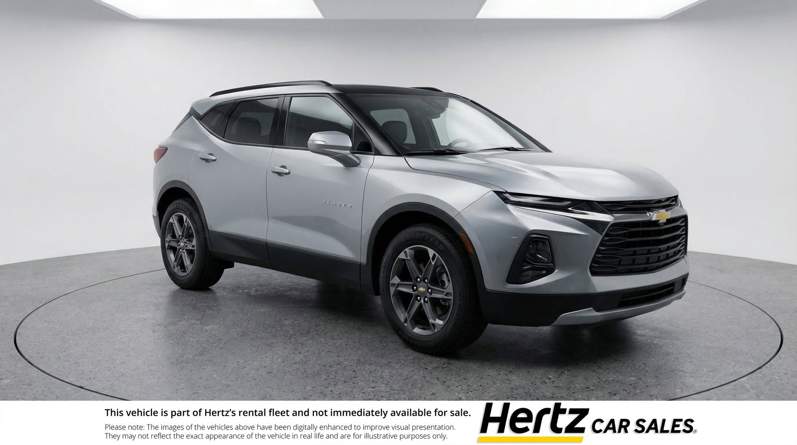 Used 2025 Chevrolet Blazer LT image 1