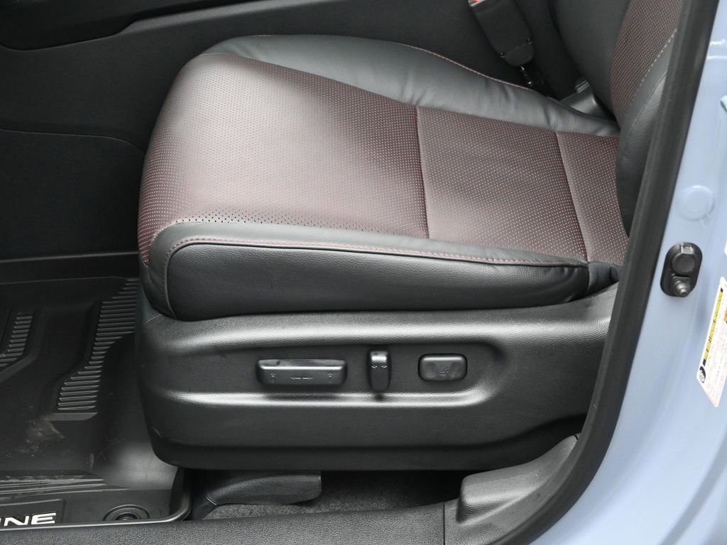 Used 2026 Honda Ridgeline Black Edition image 12
