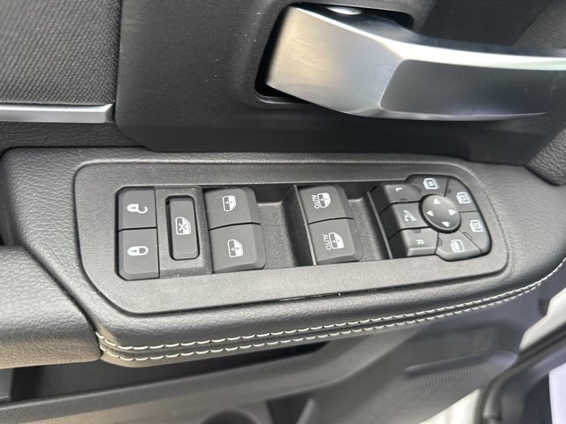 New 2026 RAM 2500 Big Horn AWD/4WD image 12