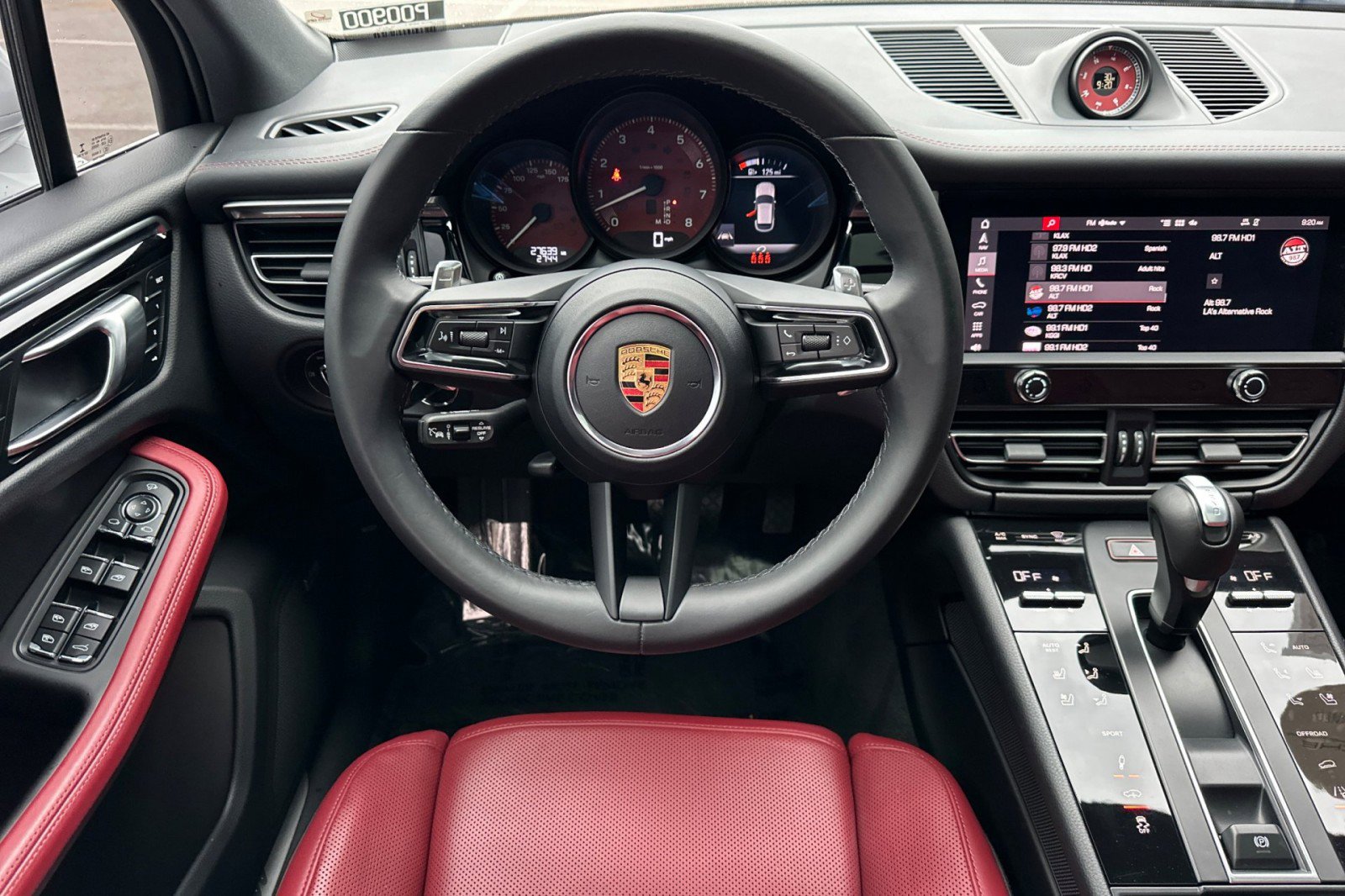 Used 2023 Porsche Macan S image 14