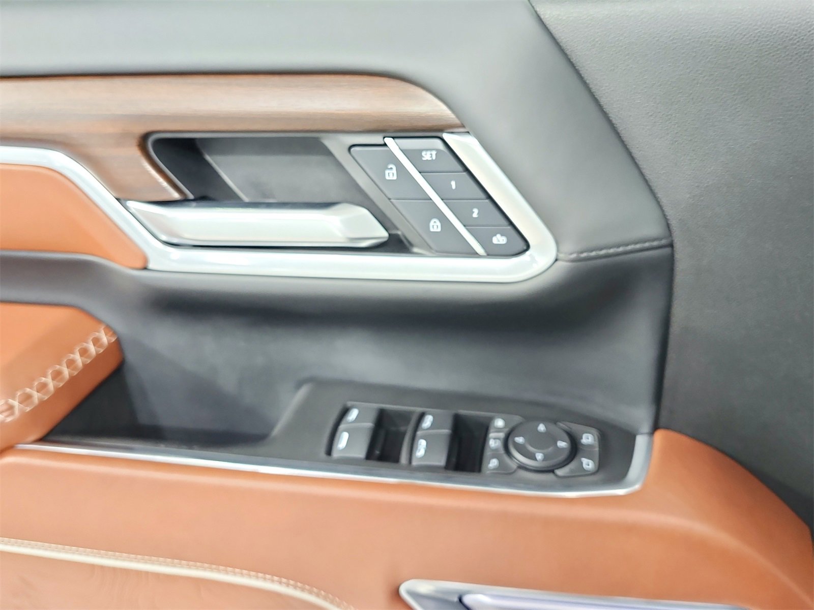 Used 2025 GMC Sierra 2500 Denali Ultimate w/ Max Trailering Package image 32