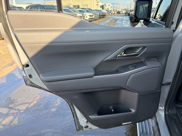 Used 2025 Lexus GX 550 w/ Accessory Package (2T) image 17