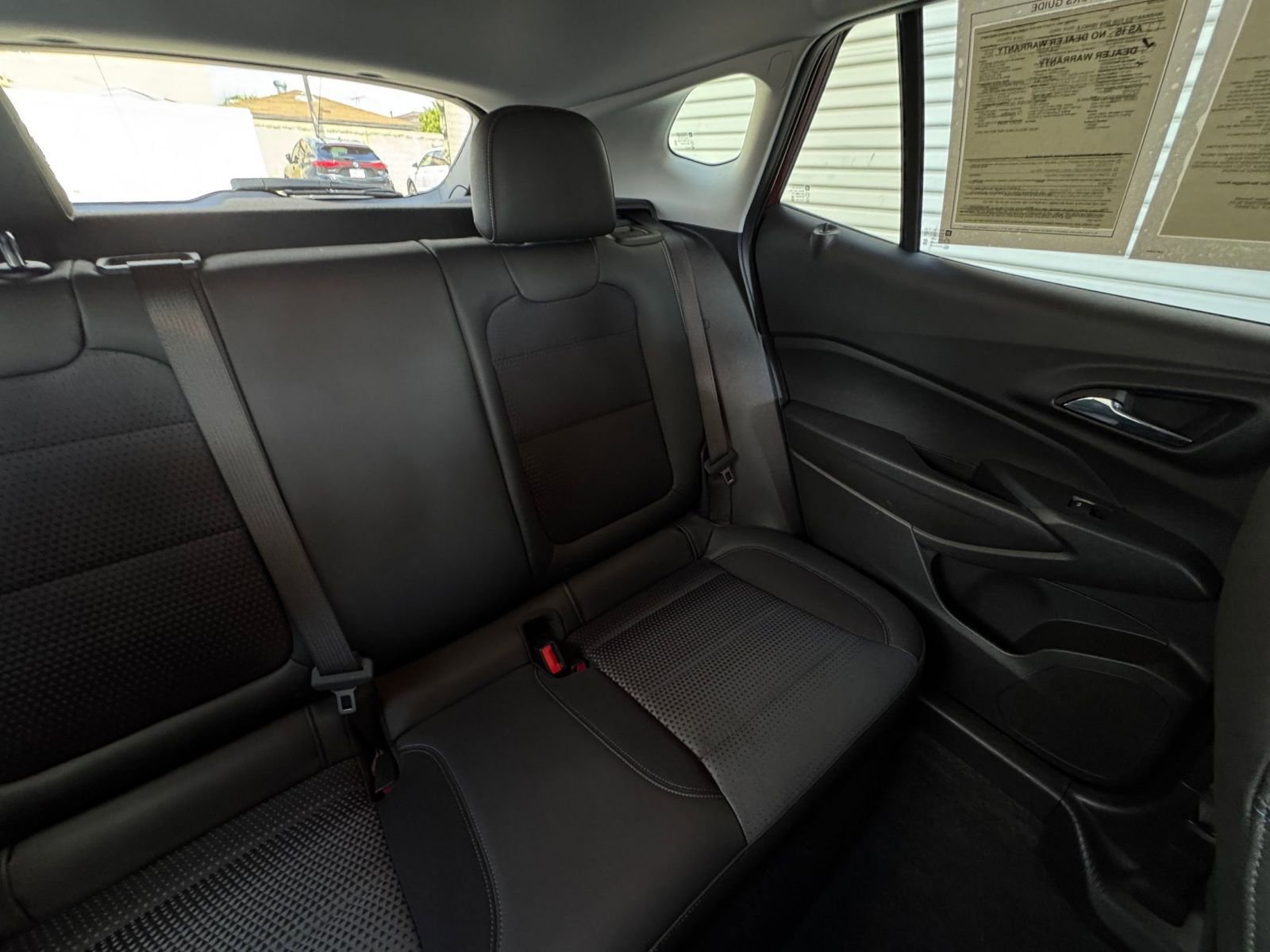 Used 2025 Chevrolet Trax LT image 37