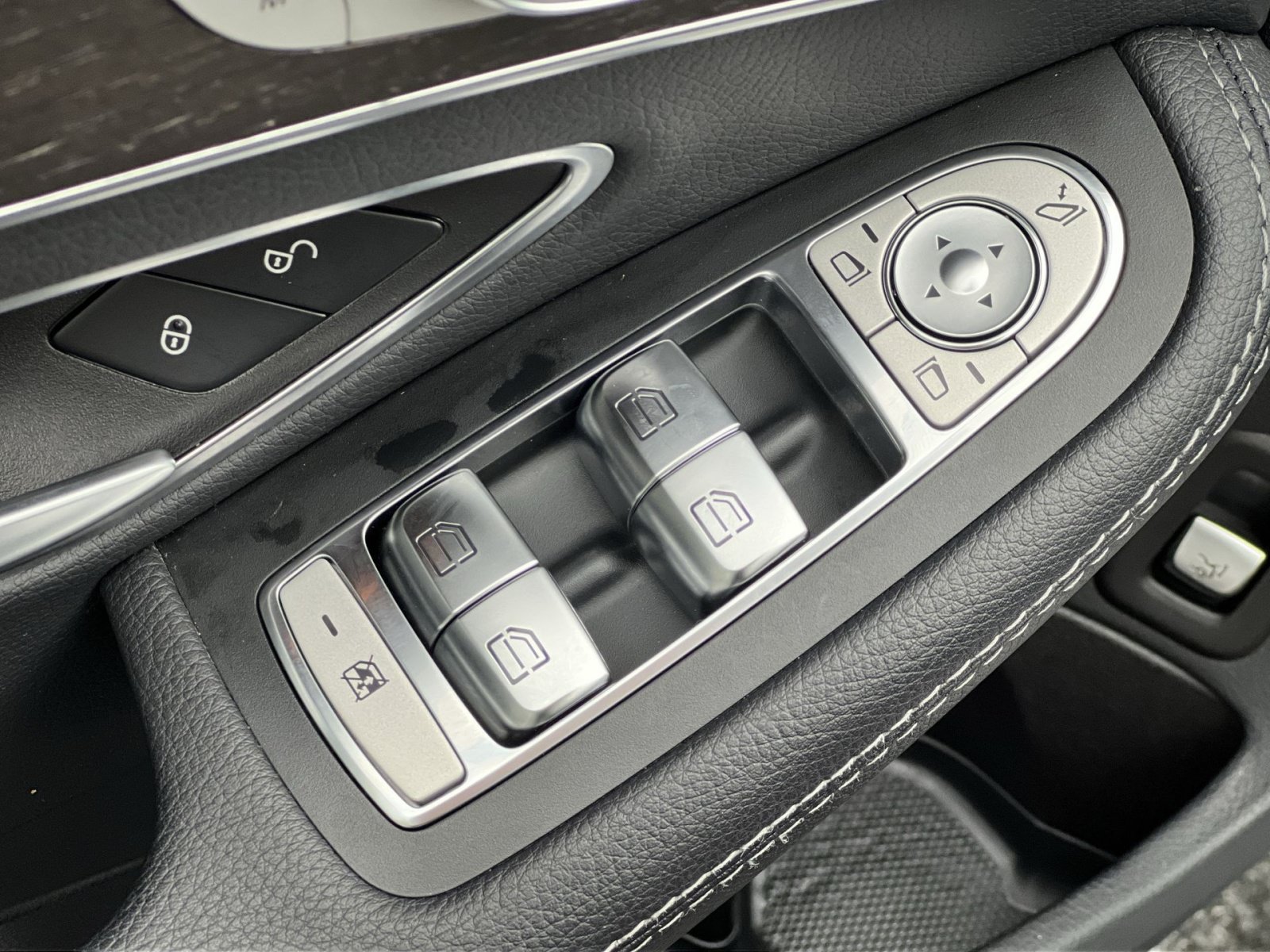 Used 2019 Mercedes-Benz C 300 4MATIC Sedan image 20