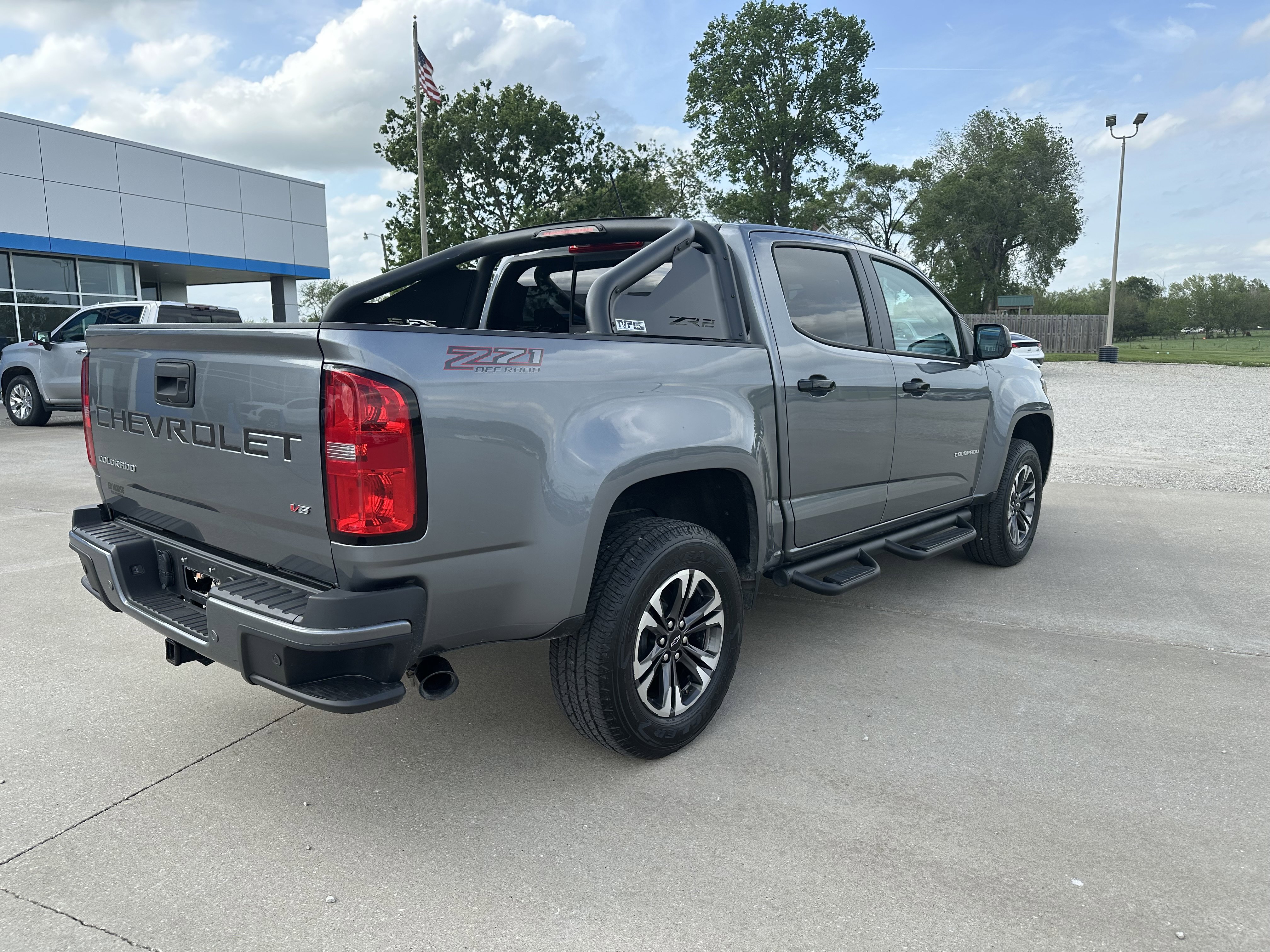 Used 2021 Chevrolet Colorado Z71 w/ Safety Package AWD/4WD image 7