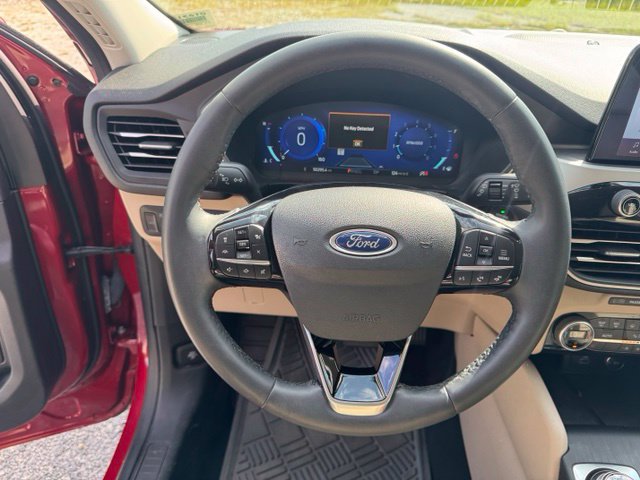 Used 2021 Ford Escape SEL w/ Technology Package FWD image 23