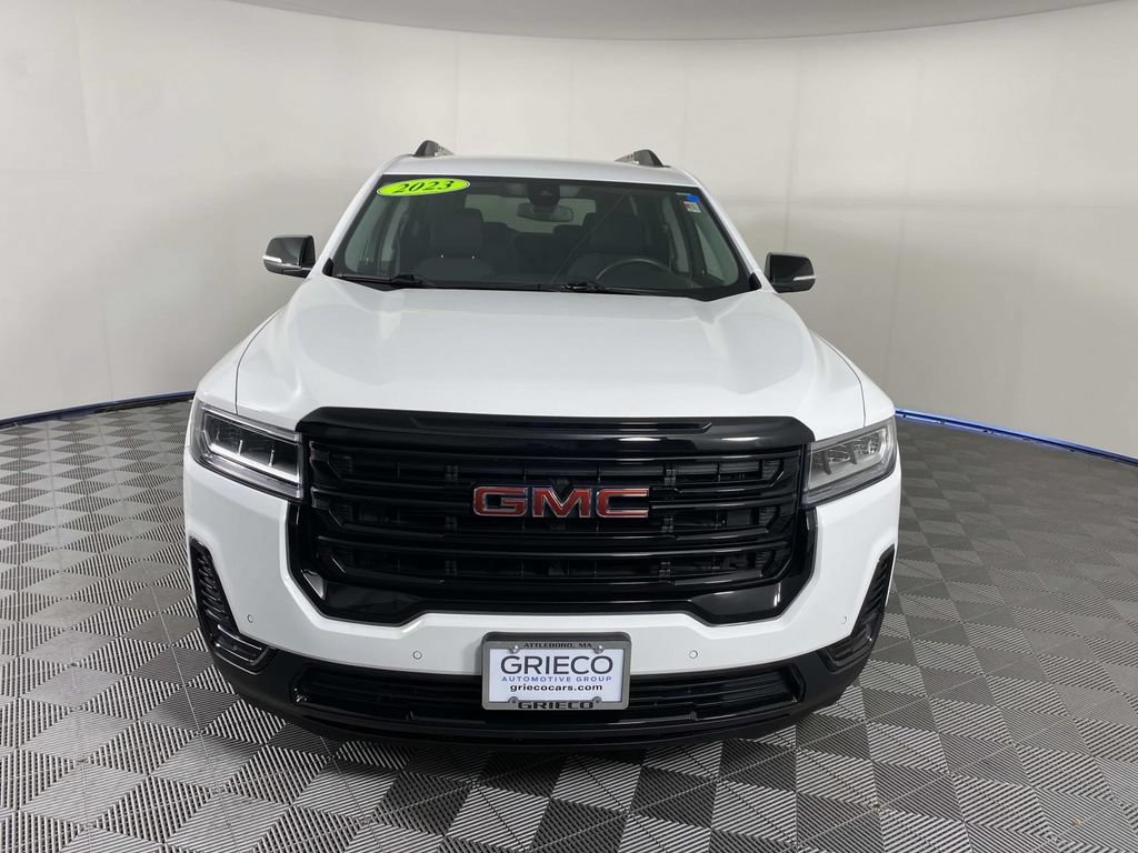 Used 2023 GMC Acadia SLE w/ Driver Convenience Package AWD/4WD image 3