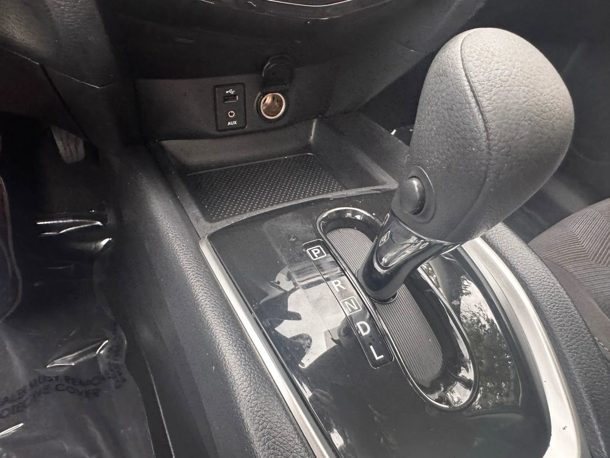 Used 2015 Nissan Rogue S image 27