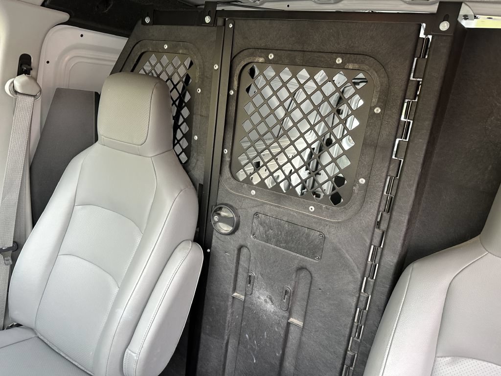 Used 2011 Ford E-250 and Econoline 250 w/ PWR Group RWD image 19