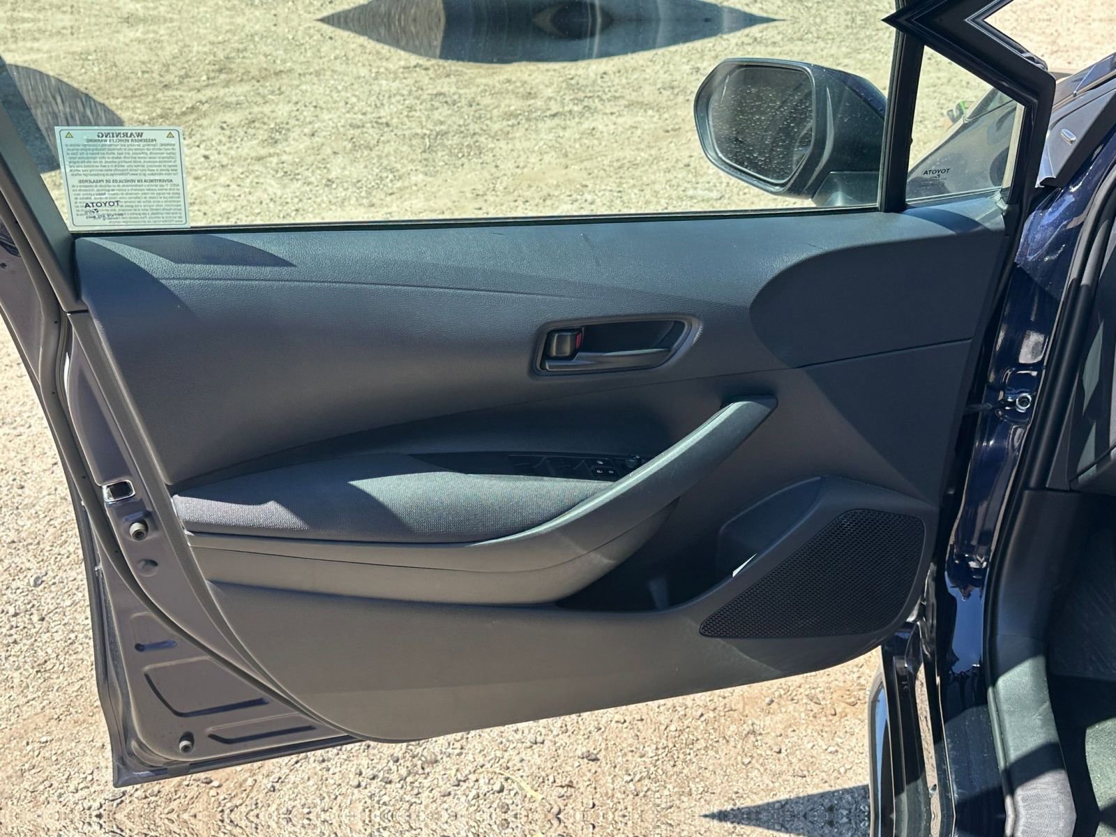 Used 2025 Toyota Corolla LE image 18