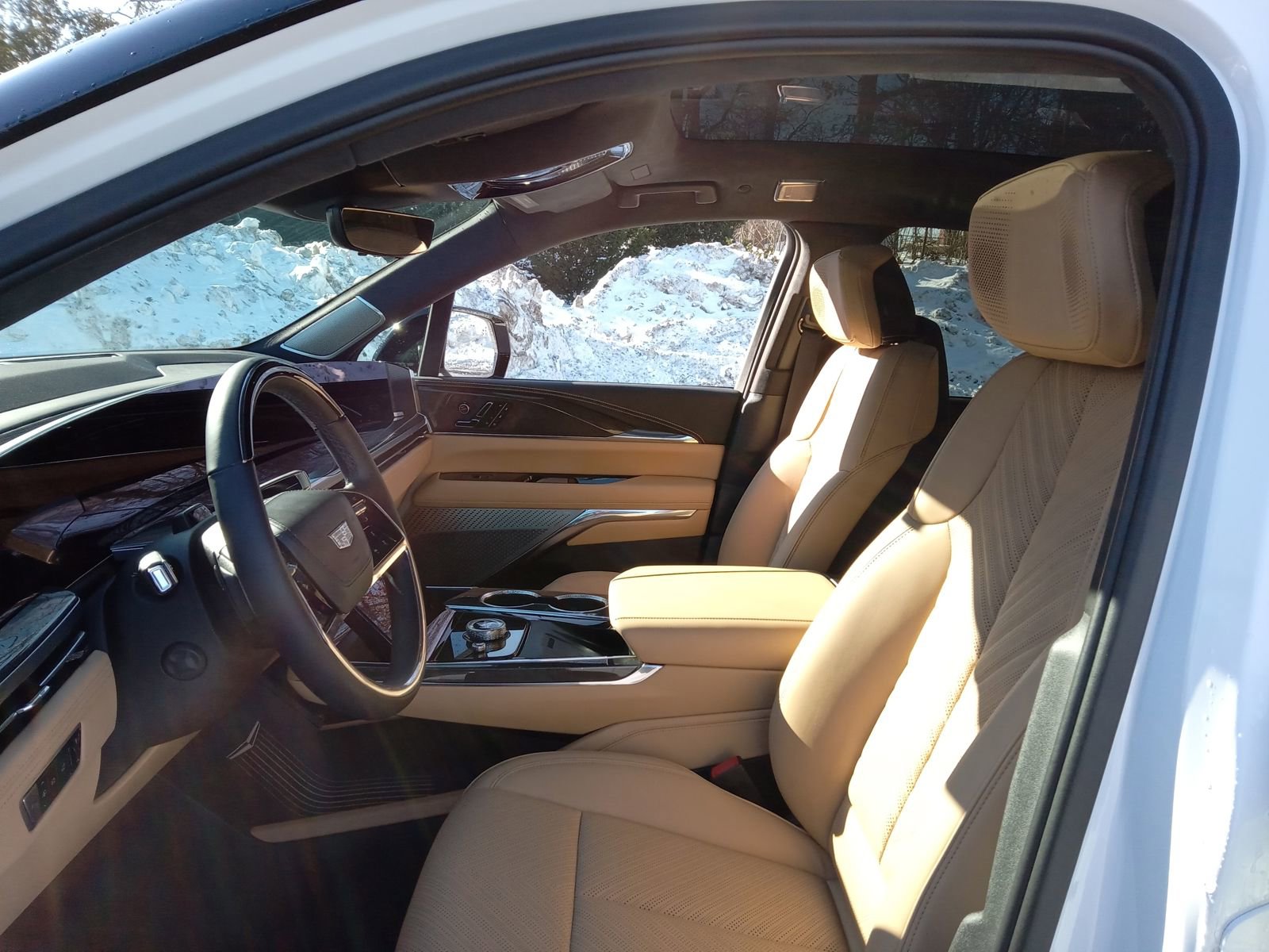 Certified 2025 Cadillac Escalade IQ Sport 2 w/ LPO, ONYX Package image 12