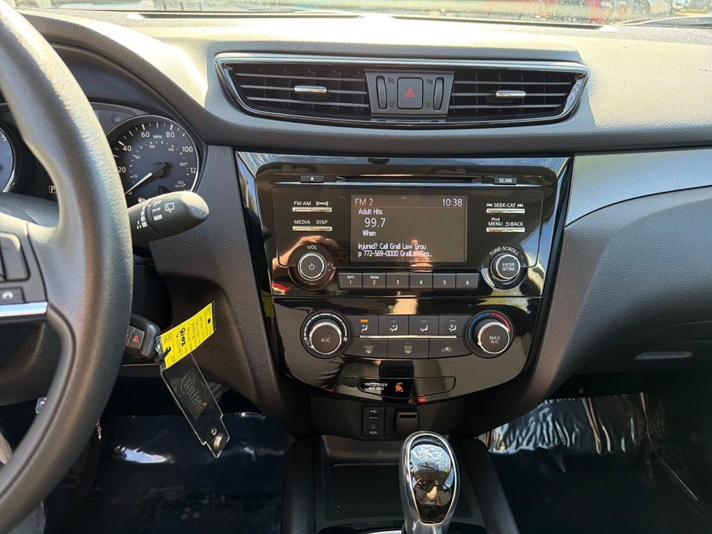 Used 2018 Nissan Rogue Sport S w/ S Appearance Package image 24