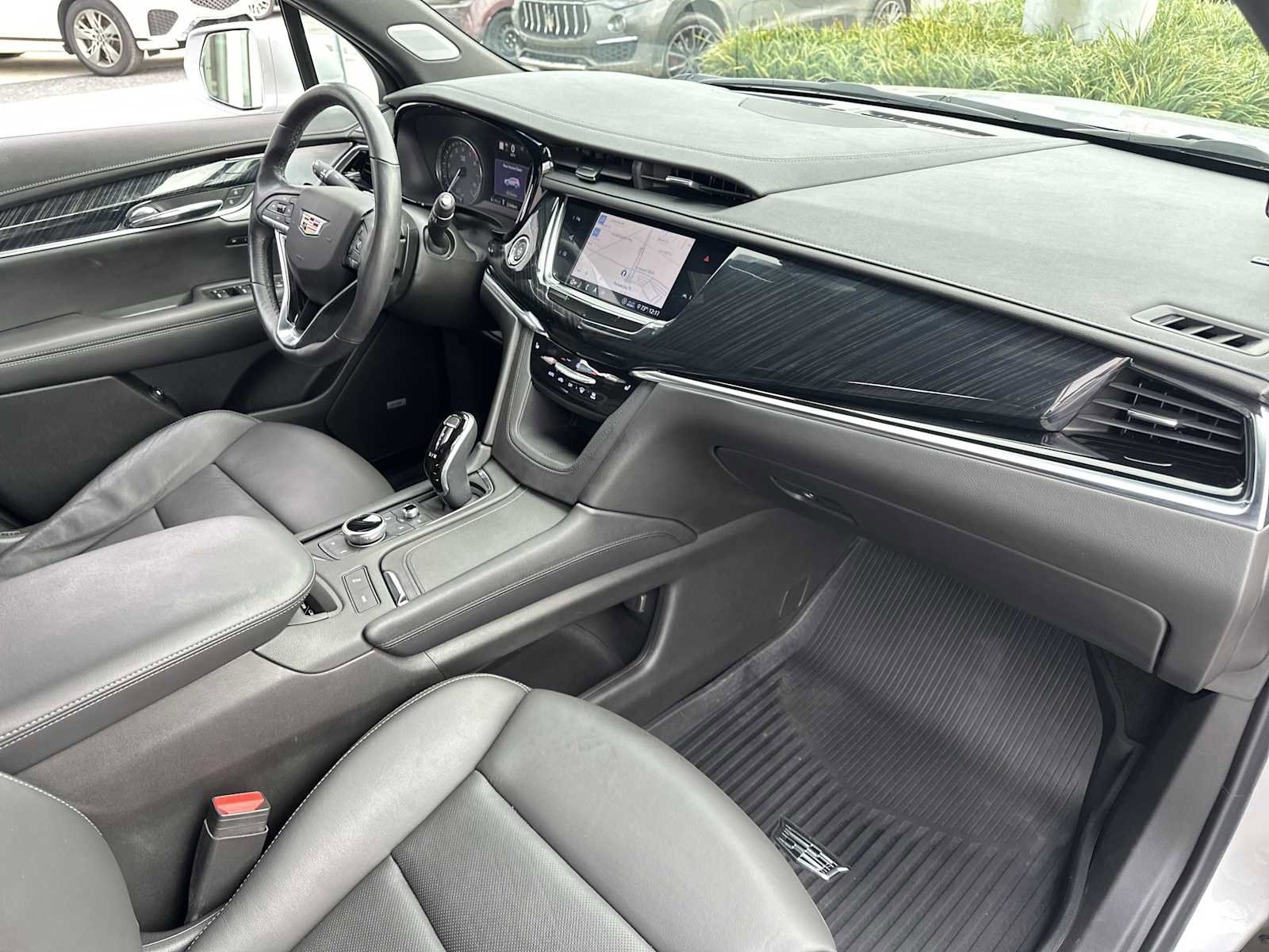 Used 2020 Cadillac XT6 Premium Luxury image 28