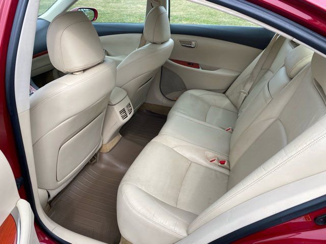 Used 2011 Lexus ES 350 image 21
