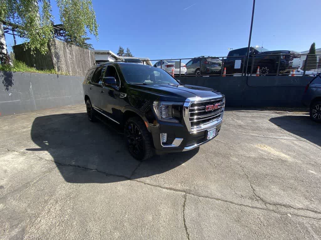 Used 2023 GMC Yukon SLT w/ SLT Premium Package AWD/4WD image 8