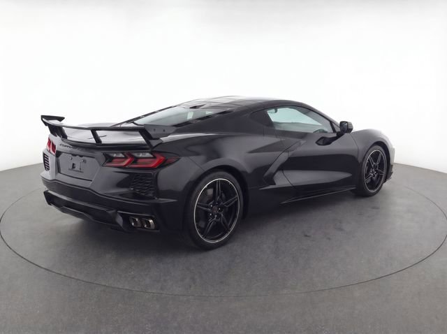 Used 2022 Chevrolet Corvette Stingray Premium Cpe w/ Z51 Performance Package RWD image 4