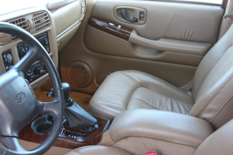 Used 2000 Oldsmobile Bravada AWD w/ Convenience Pkg I image 33