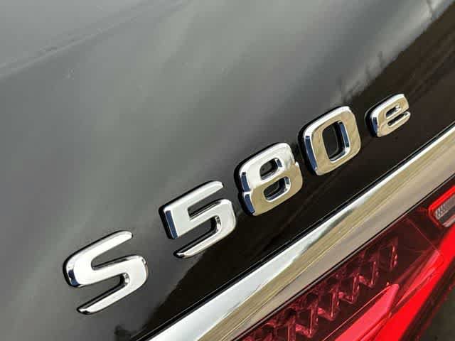 Used 2024 Mercedes-Benz S 580e 4MATIC Sedan image 11