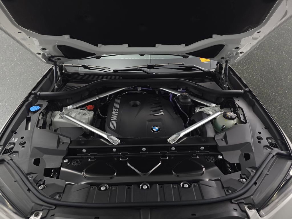 New 2026 BMW X5 xDrive40i w/ M Sport Package image 30
