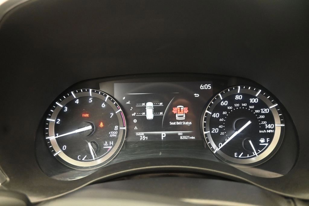 Used 2021 Toyota Highlander XLE AWD/4WD image 19
