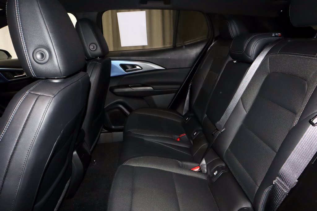 Used 2024 Chevrolet Equinox EV LT FWD image 22