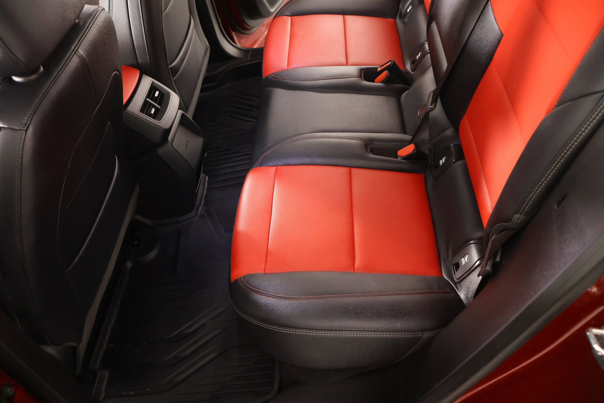 Used 2025 Chevrolet Equinox EV RS image 12