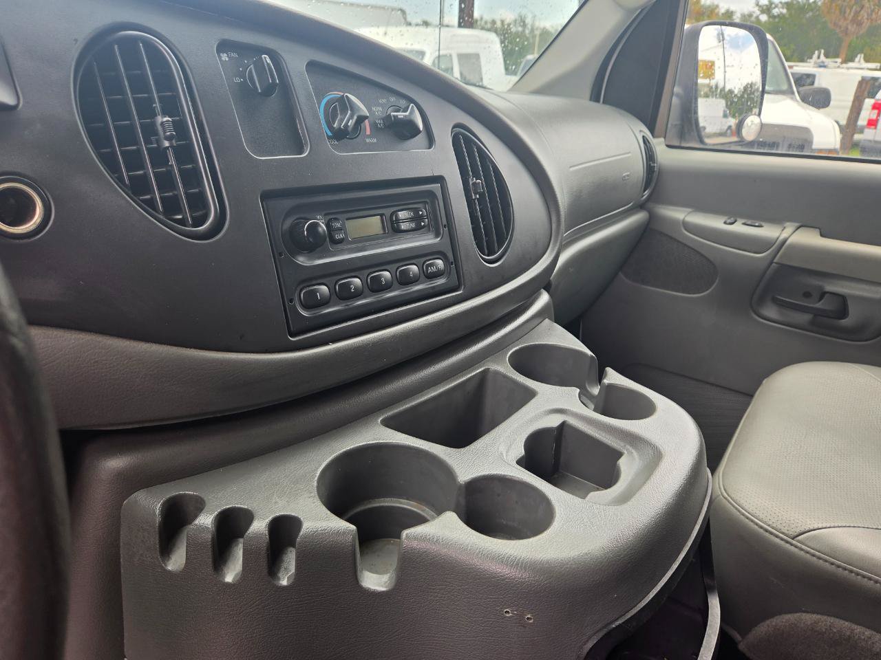 Used 2007 Ford E-150 and Econoline 150 RWD image 14