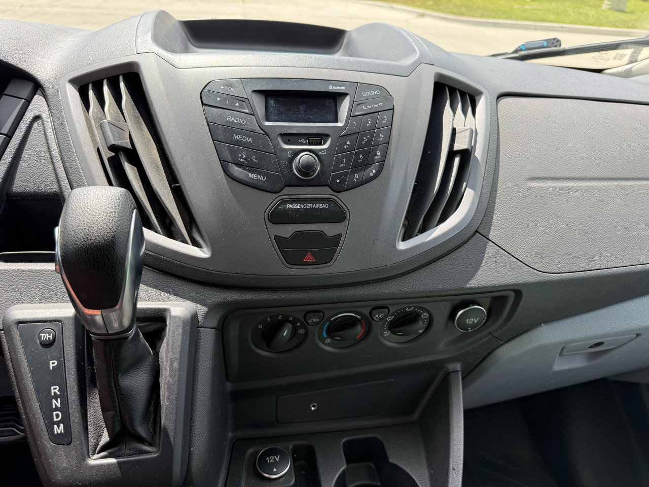 Used 2019 Ford Transit 250 148 Medium Roof image 25