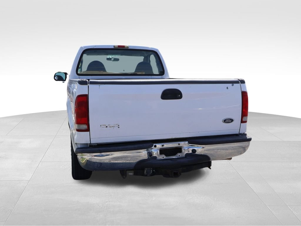 Used 2005 Ford F250 2WD Regular Cab Super Duty image 21