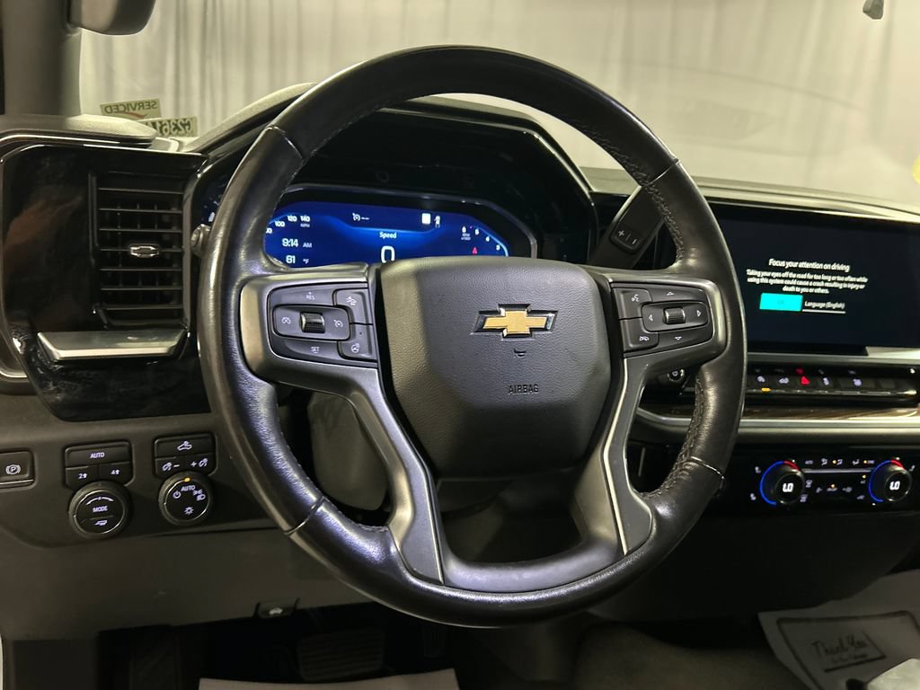Used 2022 Chevrolet Silverado 1500 LT AWD/4WD image 15
