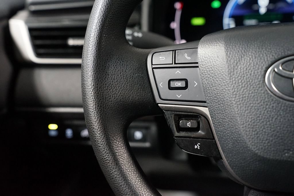 Certified 2025 Toyota Camry LE image 14