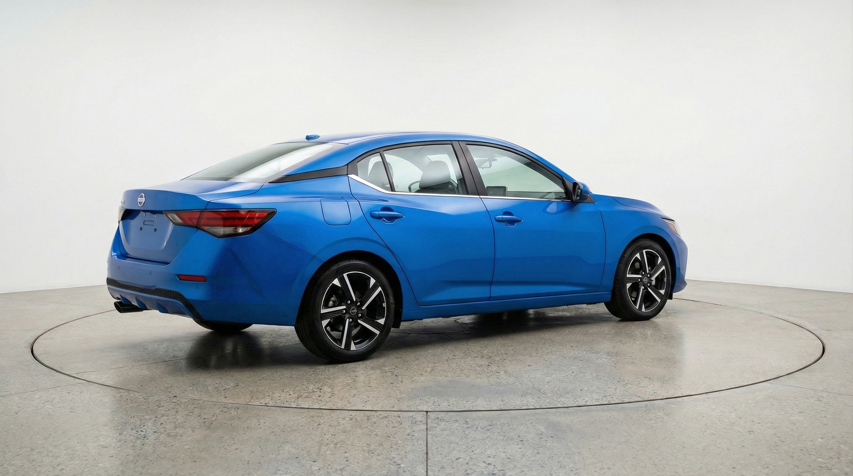 Used 2025 Nissan Sentra SV image 9