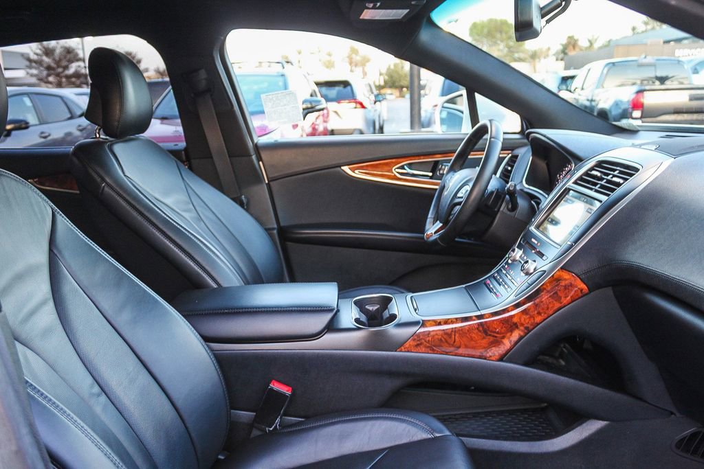 Used 2016 Lincoln MKX Select w/ Select Plus Package image 19