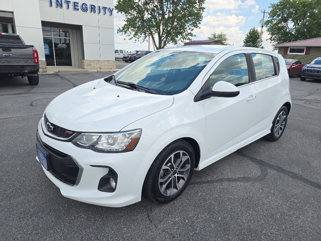 Used 2018 Chevrolet Sonic LT FWD image 2