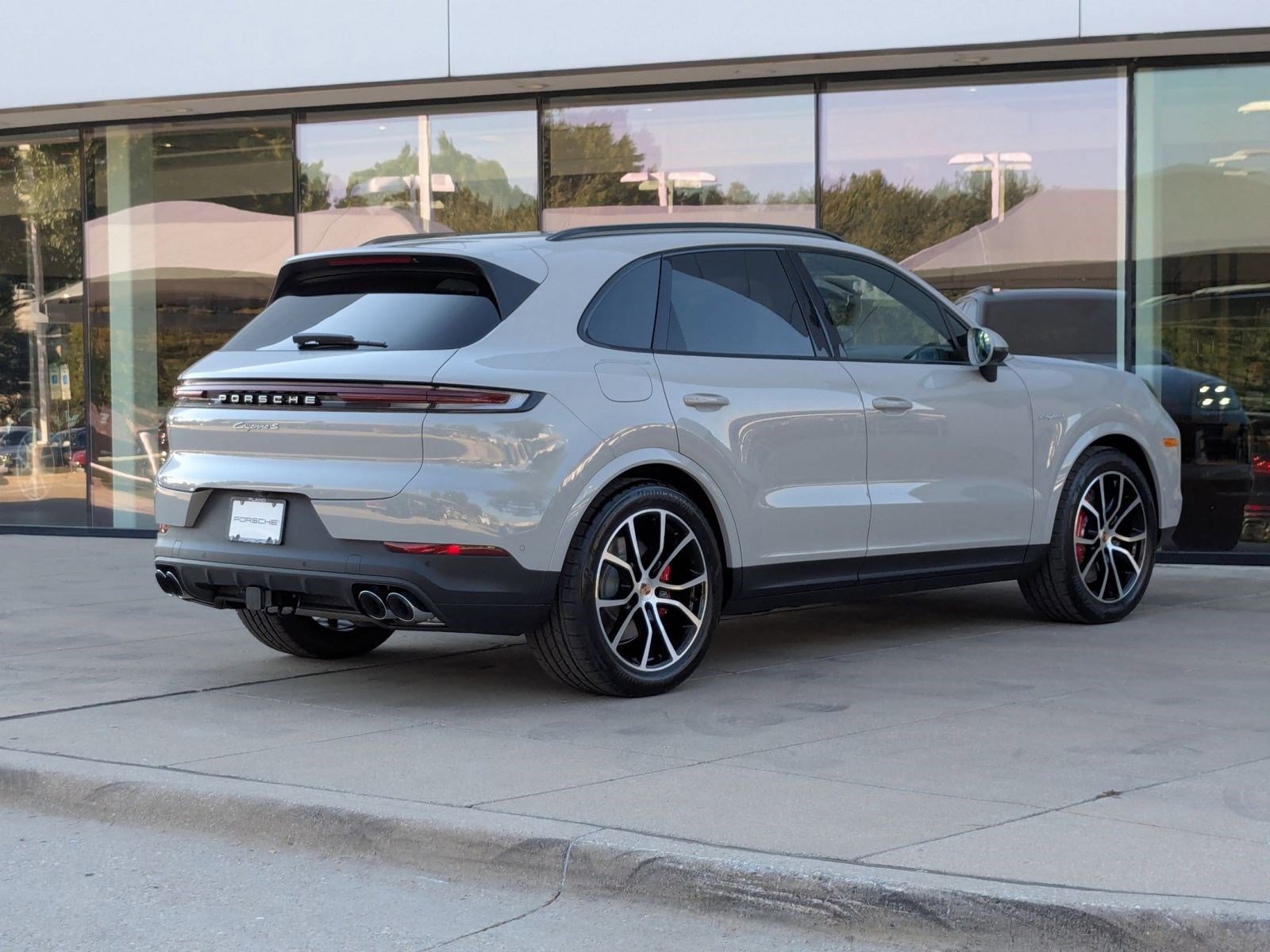 New 2026 Porsche Cayenne S image 9