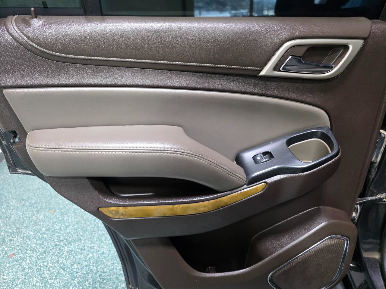 Used 2017 GMC Yukon Denali w/ Open Road Package image 35