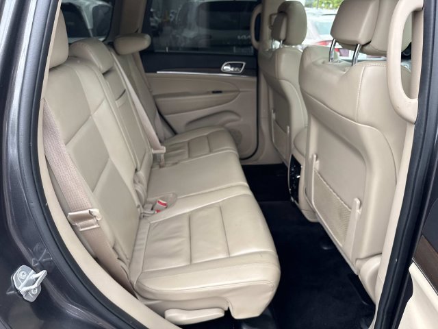 Used 2017 Jeep Grand Cherokee Limited AWD/4WD image 11