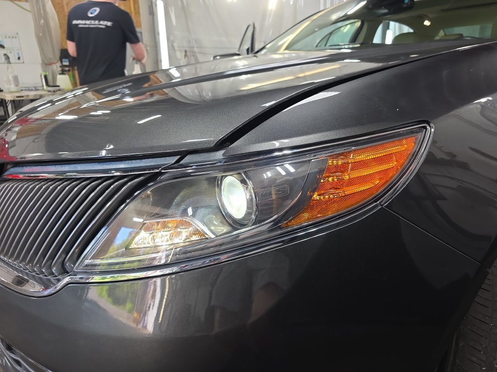 Used 2015 Lincoln MKS AWD w/ Equipment Group 101A image 29