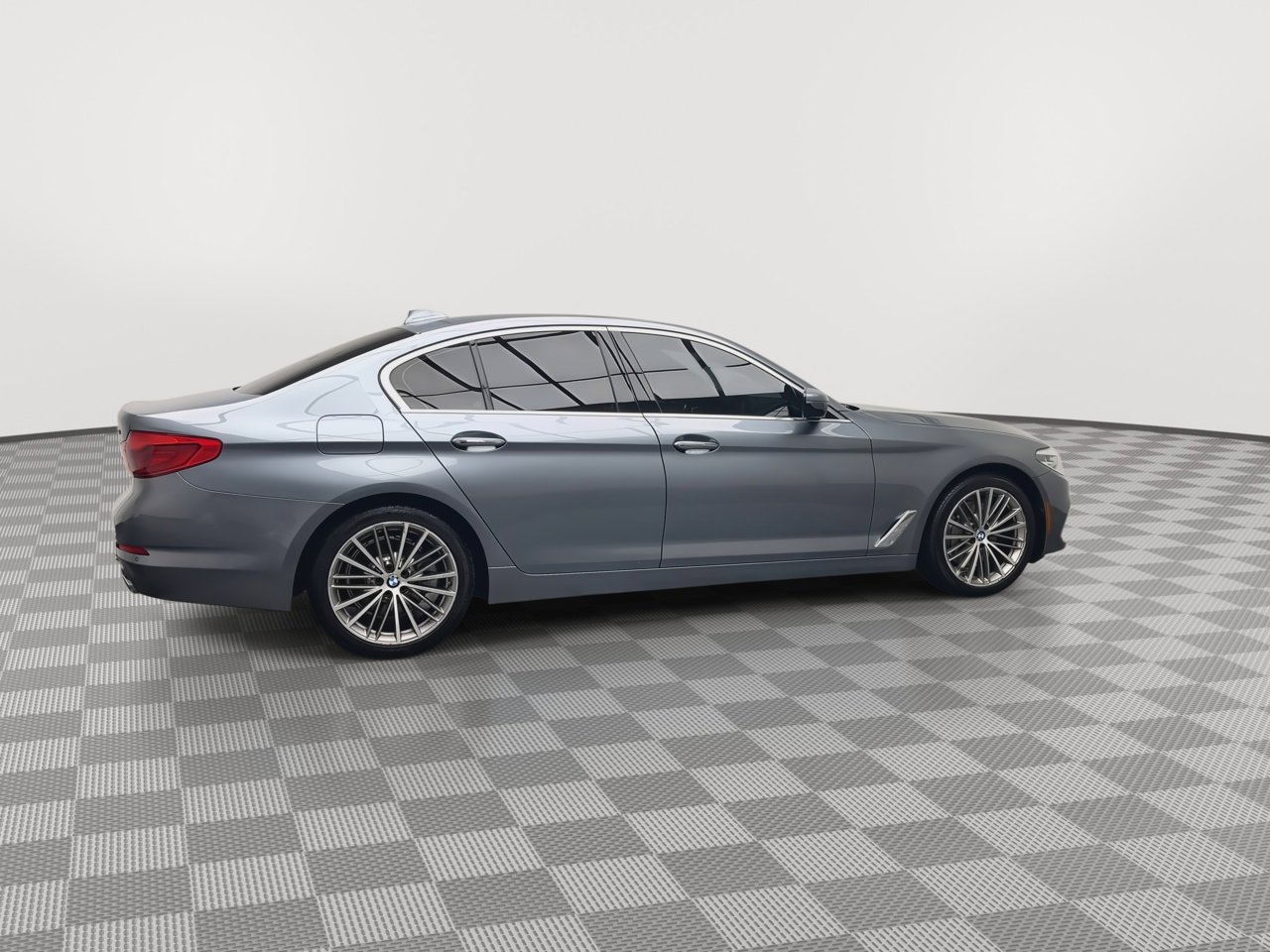 Used 2018 BMW 530i xDrive image 42