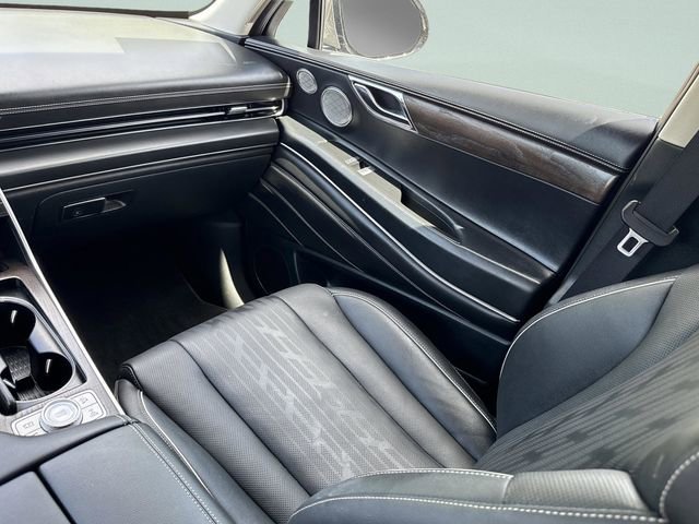 Used 2024 Genesis GV80 2.5T w/ Prestige Package image 41