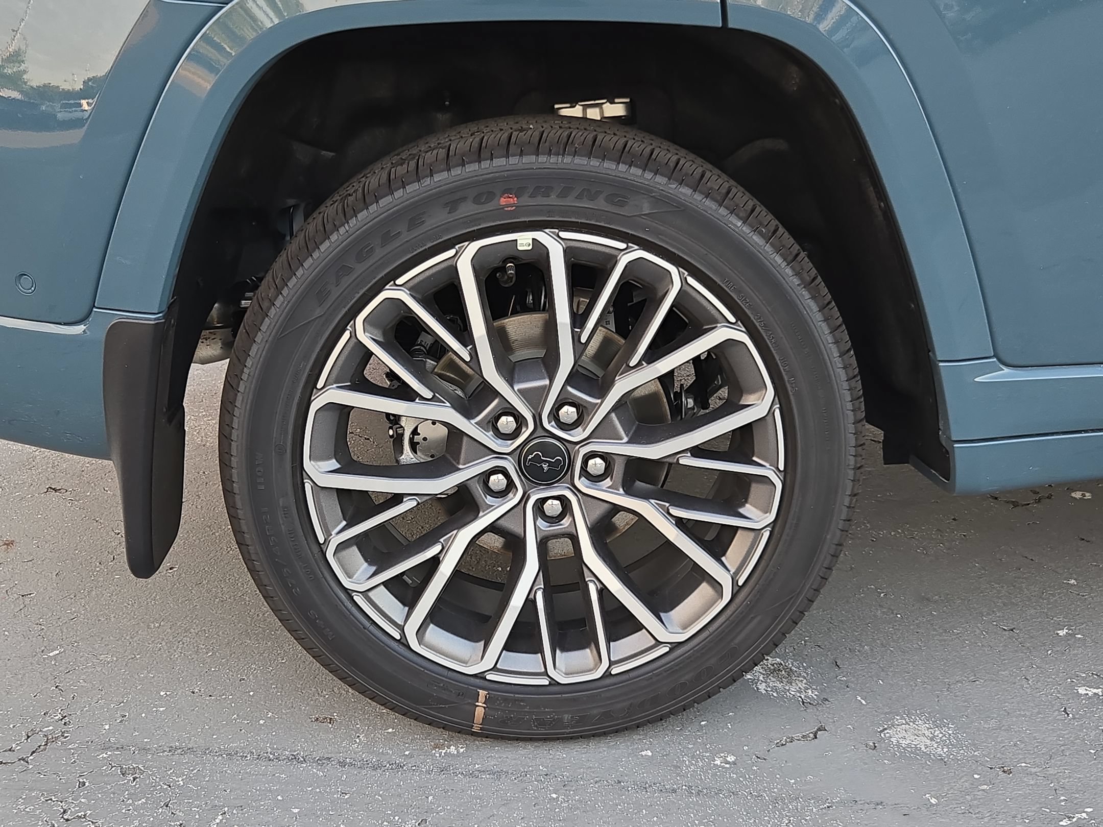 New 2027 Jeep Grand Cherokee Summit w/ MOPAR Finishing Package AWD/4WD image 13