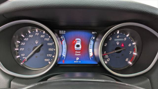 Used 2015 Maserati Ghibli RWD image 23