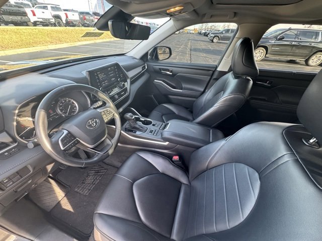 Certified 2022 Toyota Highlander XLE image 14
