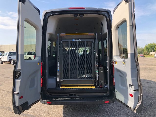 Used 2017 Ford Transit 350 XL image 5