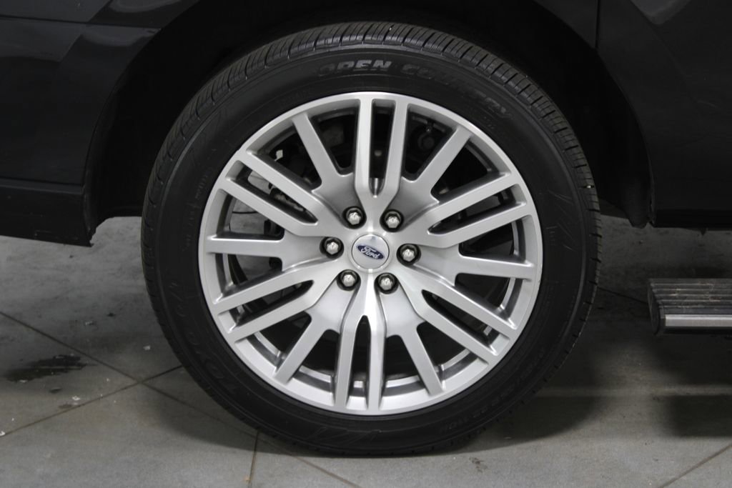 Used 2023 Ford Expedition Max Platinum image 14