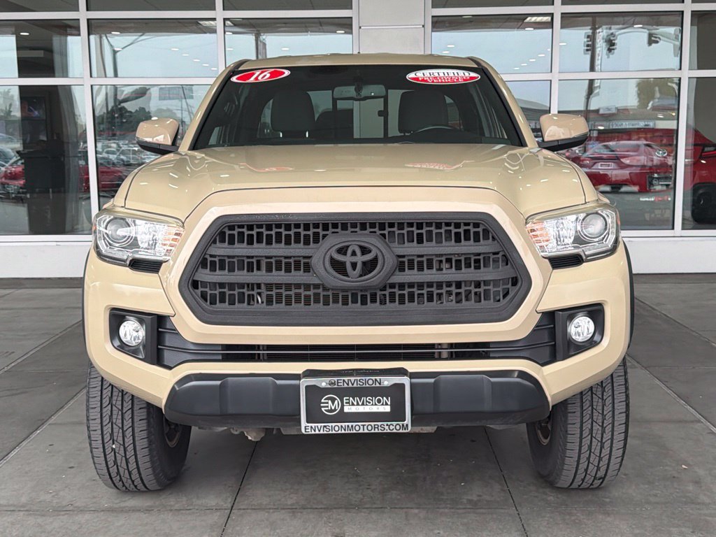 Certified 2016 Toyota Tacoma TRD Off-Road w/ Towing Package AWD/4WD image 4
