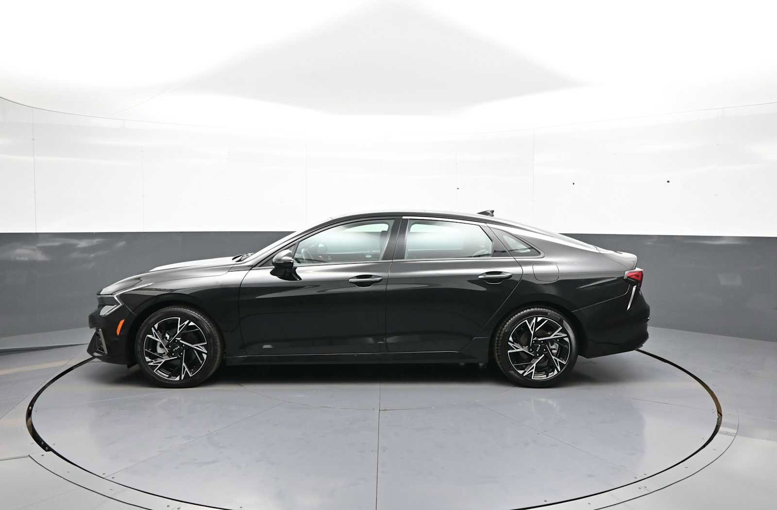 Certified 2025 Kia K5 GT-Line w/ GT-Line Premium Package AWD/4WD image 9