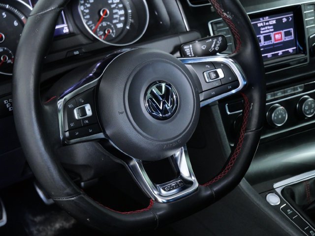 Used 2015 Volkswagen GTI SE w/ Lighting Package (SEL) FWD image 18