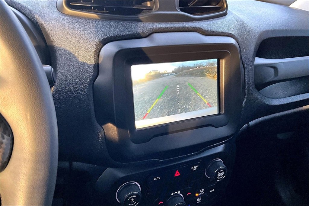 Used 2020 Jeep Renegade Latitude image 19