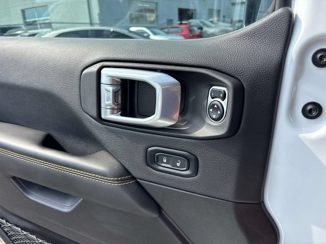 Used 2024 Jeep Wrangler Unlimited Sahara AWD/4WD image 21